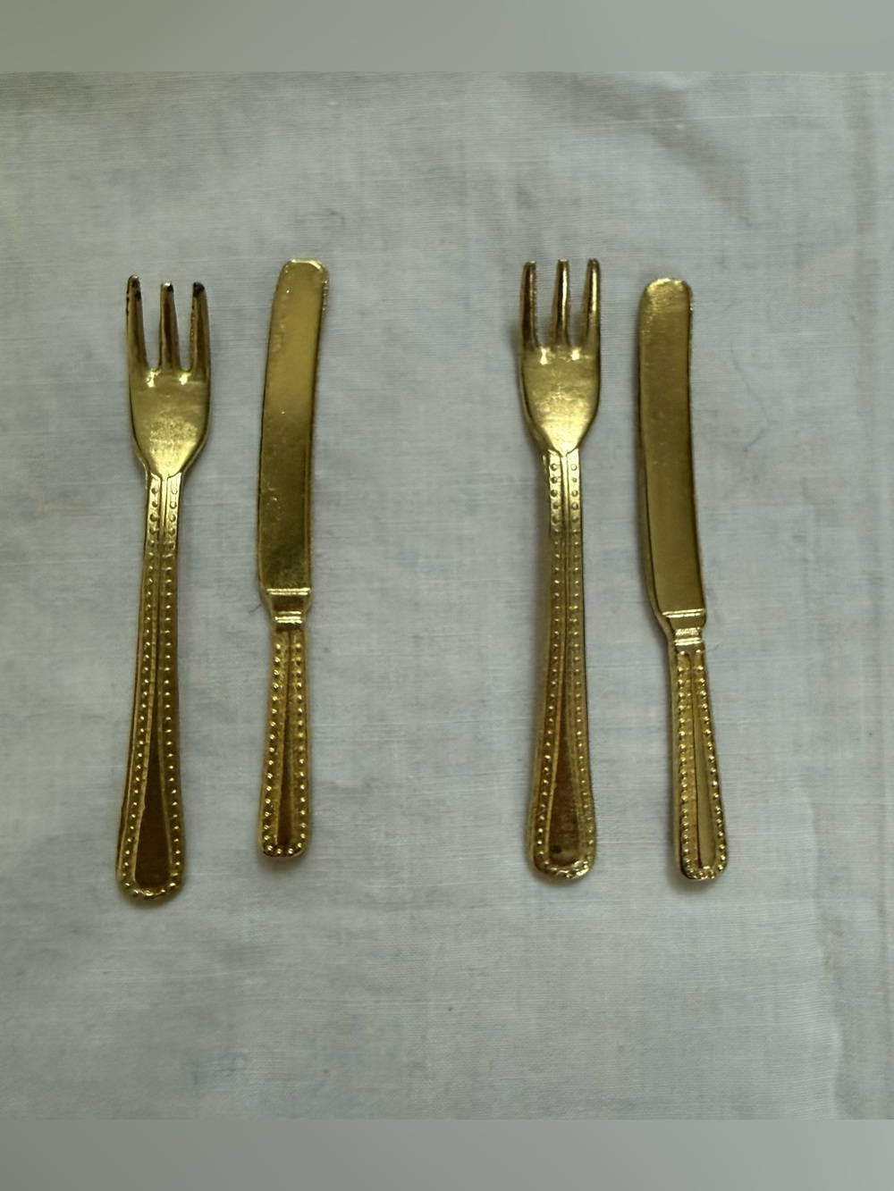 18” Doll Gold color Metal Silverware Knife Fork Set of 2-Like New
